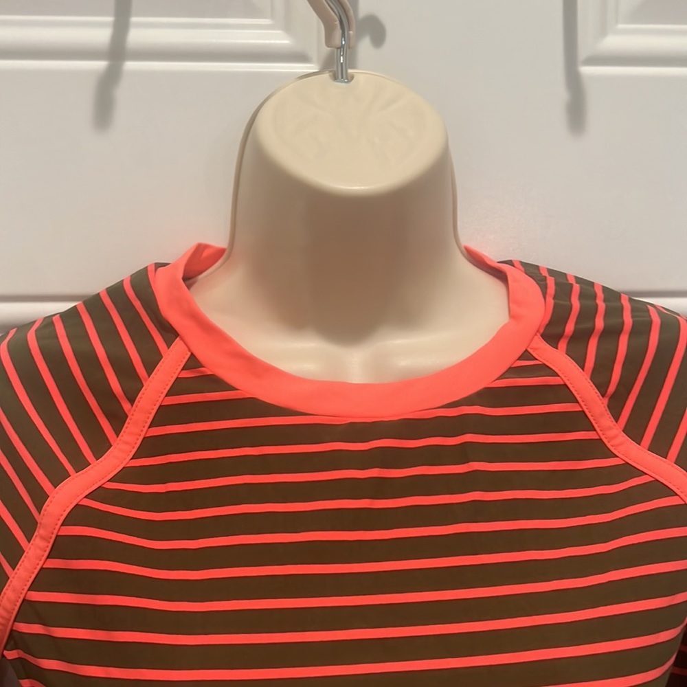 EUC! Sperry Rash Guard - Picture 3 of 8